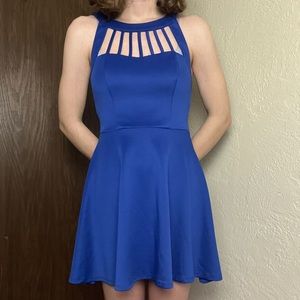 🛍️ Bright blue midi skater skirt